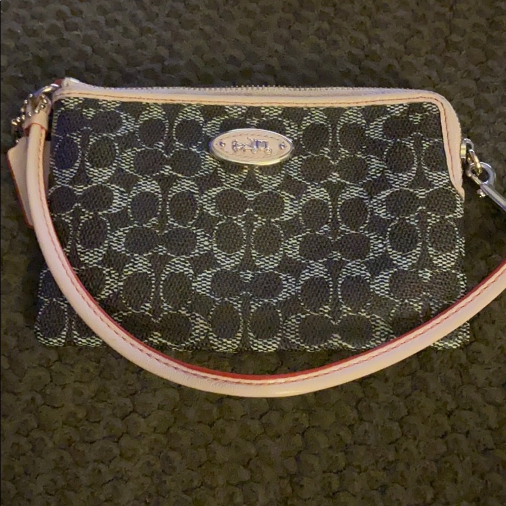Signature Coach